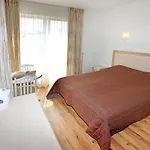 Vila Domino *